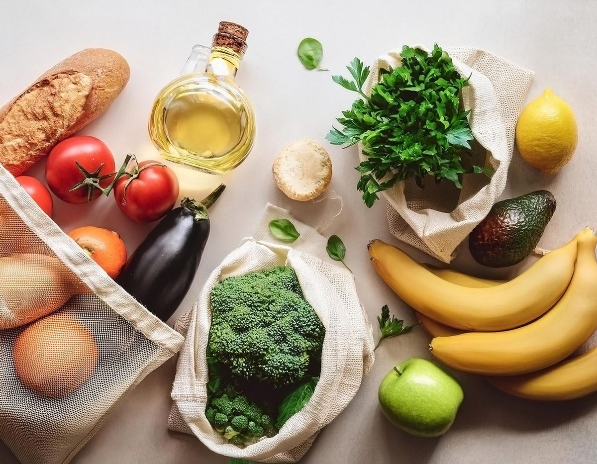 Jak wybierać ekologiczne produkty spożywcze online? Kompletny przewodnik po zakupach bio na fitflexfocus.pl